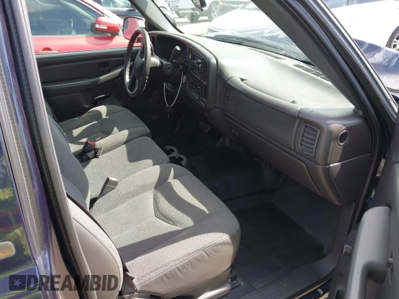 2005 Chevrolet Silverado 1500 Work Truck with VIN 1GCEC14X15Z246813, listed as a IAAI auction lot 41763107 with 282,823 mi miles. Bid and sale history available at carsss.com. Image 5.