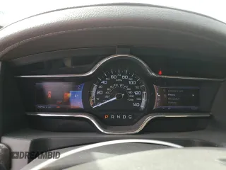 2013 Lincoln MKS z VIN 1LNHL9DK6DG613520, wystawiony jako Copart lot #49176965 z przebiegiem 89 594 mil mil oraz Szkoda całkowita • Salvage title. Historia ofert i sprzedaży dostępna na DreamBid. Obrazek 9.