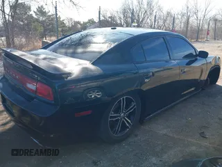2013 Dodge Charger RT with VIN 2C3CDXDT5DH635185, listed as a IAAI auction lot 41882343 with 89,195 mi miles. Bid and sale history available at carsss.com. Image 4.