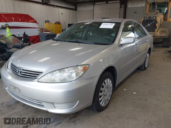 2006 Toyota Camry STD with VIN 4T1BE32K96U143374, listed as a IAAI auction lot 42011346 with 248,517 mi miles. Bid and sale history available at carsss.com. Image 17.