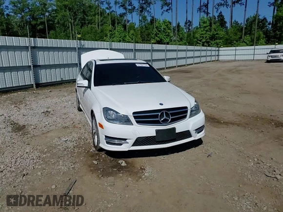 2014 Mercedes-Benz C 300 Sport z VIN WDDGF8AB1EA929598, wystawiony jako Copart lot #57787774 z przebiegiem 115 671 mil mil oraz Szkoda całkowita • Salvage title. Historia ofert i sprzedaży dostępna na DreamBid. Obrazek 11.