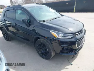 2021 Chevrolet Trax LT with VIN KL7CJLSB6MB321624, listed as a IAAI auction lot 41802304 with 60,923 mi miles. Bid and sale history available at carsss.com. Image 1.