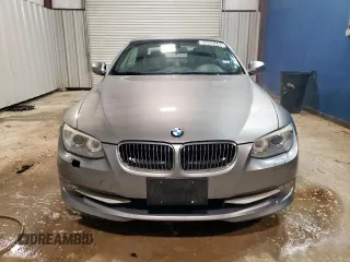 2012 BMW 3 Series 328i z VIN WBADW7C57CE728760, wystawiony jako Copart lot #58950445 z przebiegiem 139 962 mil mil oraz Czysty tytuł • Clean title. Historia ofert i sprzedaży dostępna na DreamBid. Obrazek 5.