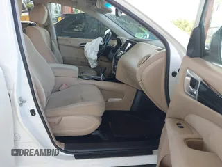 2016 Nissan Pathfinder S with VIN 5N1AR2MN8GC637220, listed as a IAAI auction lot 42382682 with 237,881 mi miles and . Bid and sale history available at DreamBid. Image 5.