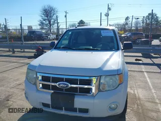 2010 Ford Escape XLT с VIN 1FMCU0D77AKD38652, выставлен на аукционе IAAI как лот 41264448 с пробегом 257 864 миль миль и . История ставок и продаж доступна на DreamBid. Изображение 6.
