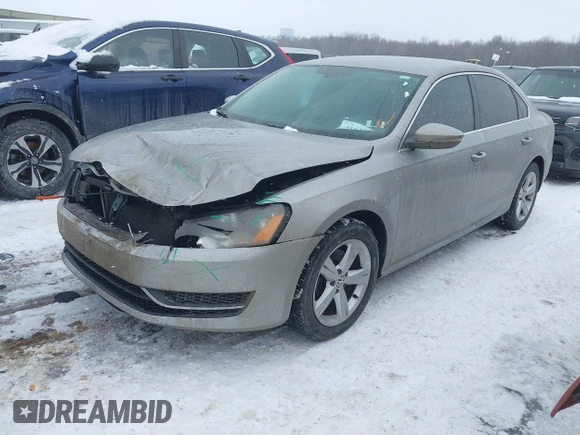 2012 Volkswagen Passat SE с VIN 1VWBH7A3XCC097453, выставлен на аукционе IAAI как лот 41623676 с пробегом 155 721 миль миль и . История ставок и продаж доступна на DreamBid. Изображение 2.