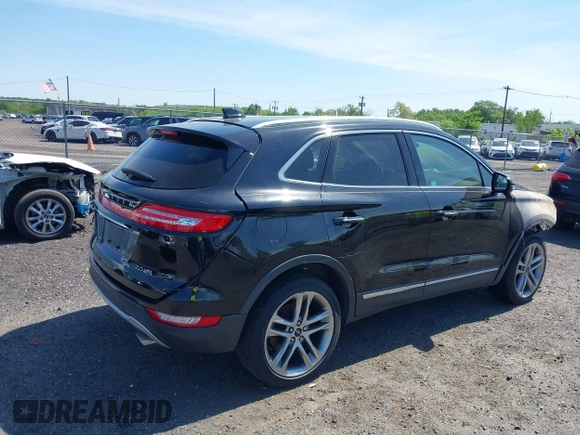 2019 Lincoln MKC Reserve with VIN 5LMTJ3DH6KUL07611, listed as a IAAI auction lot 42207705 with Not Provided miles and . Bid and sale history available at DreamBid. Image 4.