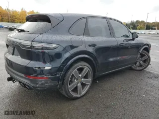 2023 Porsche Cayenne with VIN WP1AA2AY8PDA07877, listed as a Copart auction lot 77680334 with 22,398 mi miles and Salvage Title. Bid and sale history available at carsss.com. Image 3.