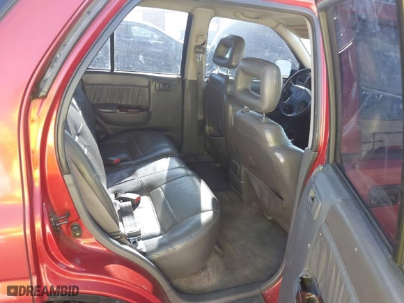 1999 Isuzu Rodeo S with VIN 4S2CK58W3X4307201, listed as a IAAI auction lot 41884901 with NaN miles. Bid and sale history available at carsss.com. Image 8.