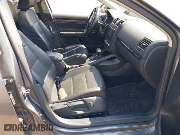 2010 Volkswagen Jetta SE with VIN 3VWRZ7AJXAM007966, listed as a IAAI auction lot 42168604 with 199,632 mi miles and . Bid and sale history available at DreamBid. Image 5.