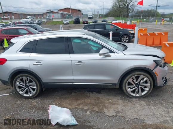 2016 Lincoln MKX Reserve with VIN 2LMPJ8LP8GBL84279, listed as a IAAI auction lot 41900294 with 70,958 mi miles. Bid and sale history available at carsss.com. Image 13.