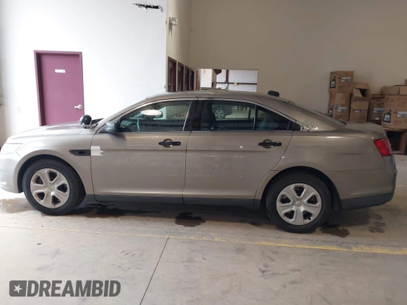 2016 Ford Police Interceptor с VIN 1FAHP2MK9GG155174, выставлен на аукционе IAAI как лот 42337123 с пробегом 120 708 миль миль и . История ставок и продаж доступна на DreamBid. Изображение 14.
