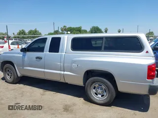 2008 Dodge Dakota ST with VIN 1D7HE22K08S550478, listed as a IAAI auction lot 42194745 with 197,358 mi miles and . Bid and sale history available at DreamBid. Image 14.