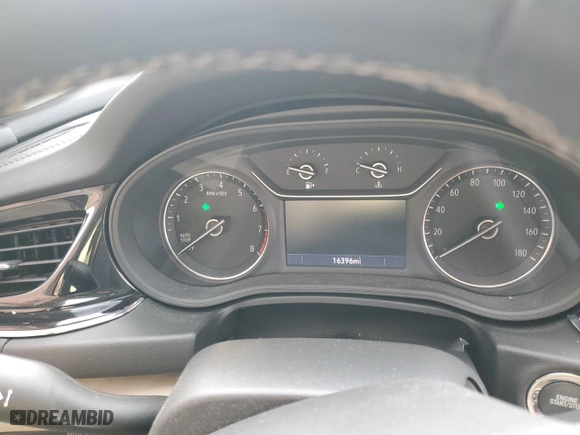 2019 Buick Regal Sportback Essence with VIN W04GP6SX1K1076292, listed as a Copart auction lot 86063524 with 16,396 mi miles and Salvage Title. Bid and sale history available at carsss.com. Image 9.