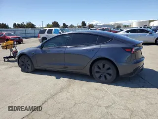 2024 Tesla Model 3 z VIN 5YJ3E1EA9RF820808, wystawiony jako Copart lot #51255605 z przebiegiem 12 216 mil mil oraz Szkody całkowita. Historia ofert i sprzedaży dostępna na DreamBid. Obrazek 2.