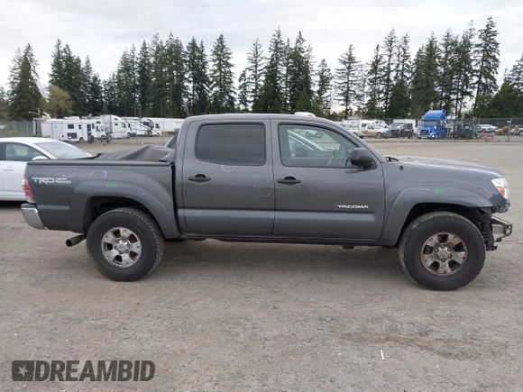 2013 Toyota Tacoma with VIN 3TMLU4EN5DM113393, listed as a IAAI auction lot 42003883 with 288,889 mi miles and . Bid and sale history available at carsss.com. Image 14.