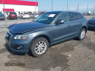 2010 Audi Q5 z VIN WA1LKBFP3AA061212, wystawiony jako IAAI lot #42307742 z przebiegiem 179 897 mil mil oraz . Historia ofert i sprzedaży dostępna na DreamBid. Obrazek 19.