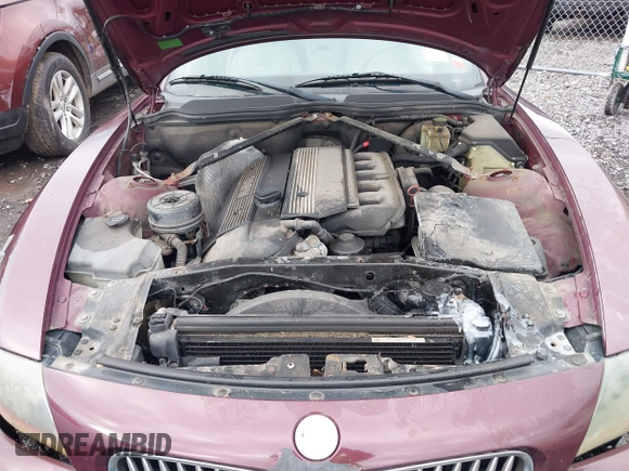 2004 BMW Z4 2.5i with VIN 4USBT33544LS50607, listed as a IAAI auction lot 42055929 with 156,585 mi miles. Bid and sale history available at carsss.com. Image 10.