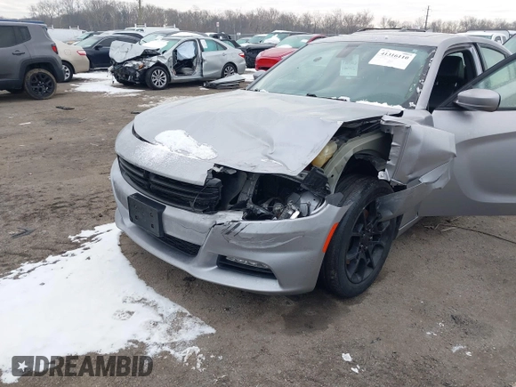 2015 Dodge Charger SXT z VIN 2C3CDXJGXFH891493, wystawiony jako IAAI lot #41316110 z przebiegiem 161 281 mil mil oraz . Historia ofert i sprzedaży dostępna na DreamBid. Obrazek 6.