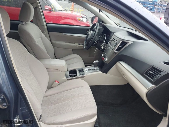 2014 Subaru Outback 2.5i Premium with VIN 4S4BRBCC4E3212594, listed as a IAAI auction lot 41970109 with 167,904 mi miles. Bid and sale history available at carsss.com. Image 5.