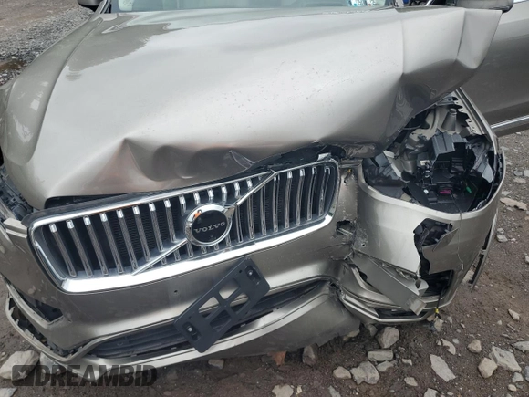 2020 Volvo XC90 Inscription z VIN YV4A221L7L1534546, wystawiony jako Copart lot #58586075 z przebiegiem Nie podano mil oraz Szkoda całkowita • Salvage title. Historia ofert i sprzedaży dostępna na DreamBid. Obrazek 12.