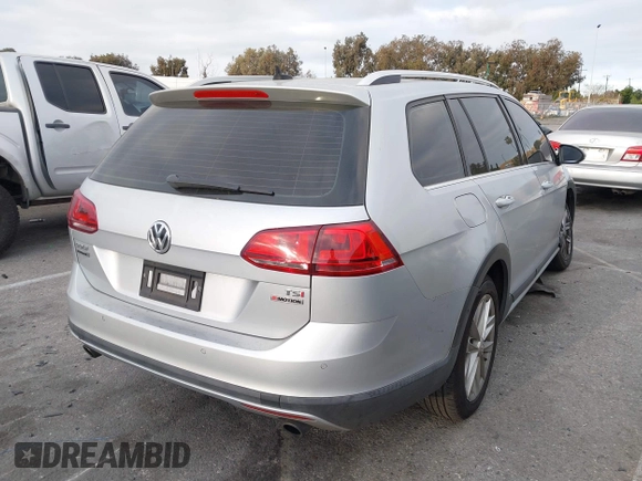 2017 Volkswagen Golf S z VIN 3VWH17AU6HM513429, wystawiony jako IAAI lot #41871392 z przebiegiem 63 787 mil mil oraz . Historia ofert i sprzedaży dostępna na DreamBid. Obrazek 4.