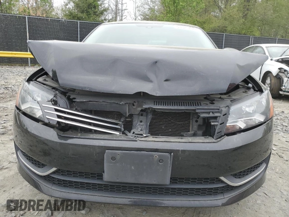 2013 Volkswagen Passat SE z VIN 1VWBP7A37DC137685, wystawiony jako Copart lot #53525235 z przebiegiem 132 971 mil mil oraz Szkoda całkowita • Salvage title. Historia ofert i sprzedaży dostępna na DreamBid. Obrazek 5.