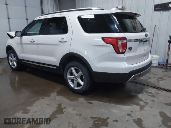 2016 Ford Explorer XLT z VIN 1FM5K8D88GGA95967, wystawiony jako IAAI lot #41758697 z przebiegiem 146 908 mil mil oraz . Historia ofert i sprzedaży dostępna na DreamBid. Obrazek 3.