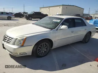 2006 Cadillac DTS 1SB z VIN 1G6KD57YX6U196846, wystawiony jako Copart lot #49296655 z przebiegiem 207 233 mil mil oraz Czysty tytuł • Clean title. Historia ofert i sprzedaży dostępna na DreamBid. Obrazek 1.