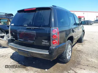 2010 GMC Yukon Denali with VIN 1GKUKEEF5AR201853, listed as a IAAI auction lot 41847258 with 205,431 mi miles. Bid and sale history available at carsss.com. Image 4.