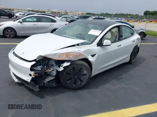 2025 Tesla Model 3 Long Range с VIN 5YJ3E1EA2SF981877, выставлен на аукционе IAAI как лот 42412352 с пробегом 1 967 миль миль и . История ставок и продаж доступна на DreamBid. Изображение 18.