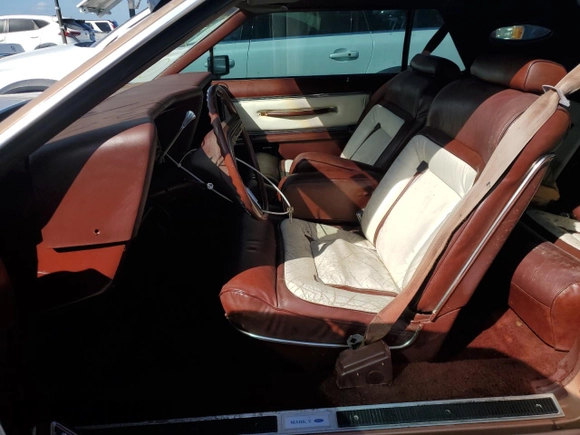 1978 Lincoln Continental with VIN 8Y89A867542, listed as a Copart auction lot 74986584 with 63,459 mi miles and Non Repairable. Bid and sale history available at DreamBid. Image 7.