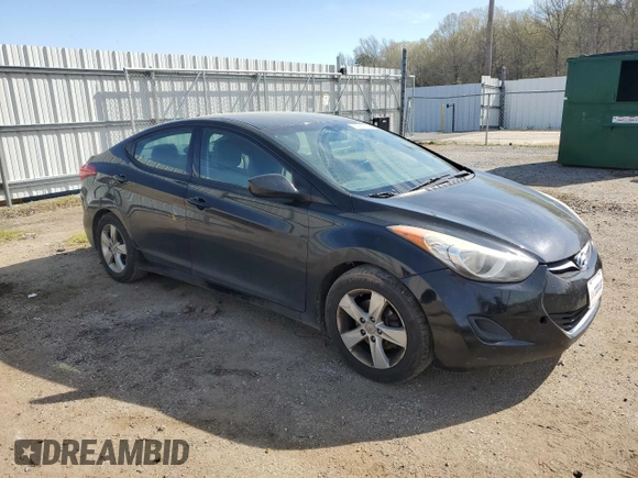 2013 Hyundai Elantra GLS z VIN 5NPDH4AE6DH384354, wystawiony jako Copart lot #50653675 z przebiegiem 165 375 mil mil oraz Szkody całkowita. Historia ofert i sprzedaży dostępna na DreamBid. Obrazek 4.