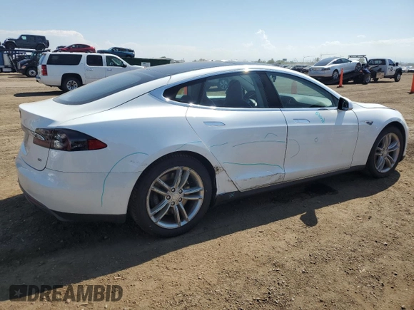 2013 Tesla Model S z VIN 5YJSA1DN0DFP08094, wystawiony jako Copart lot #60047045 z przebiegiem 137 434 mil mil oraz Szkoda całkowita • Salvage title. Historia ofert i sprzedaży dostępna na DreamBid. Obrazek 3.