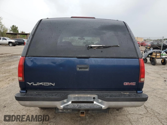1998 GMC Yukon with VIN 1GKEK13R5WR514208, listed as a Copart auction lot 49724615 with 260,788 mi miles and Salvage Title. Bid and sale history available at carsss.com. Image 6.