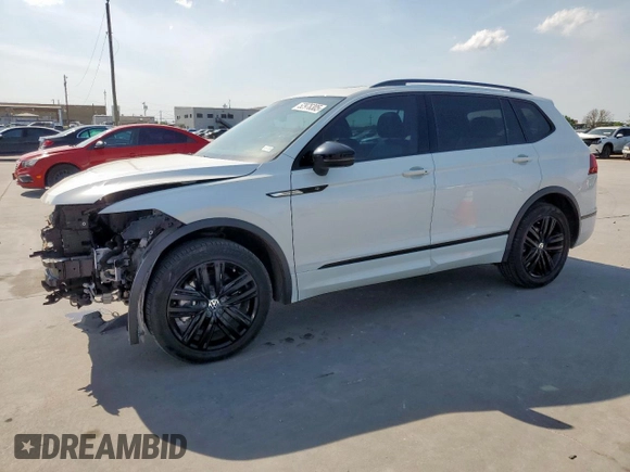 2022 Volkswagen Tiguan SE R-Line Black z VIN 3VVCB7AX0NM161028, wystawiony jako Copart lot #52976305 z przebiegiem 21 938 mil mil oraz Szkoda całkowita • Salvage title. Historia ofert i sprzedaży dostępna na DreamBid. Obrazek 1.