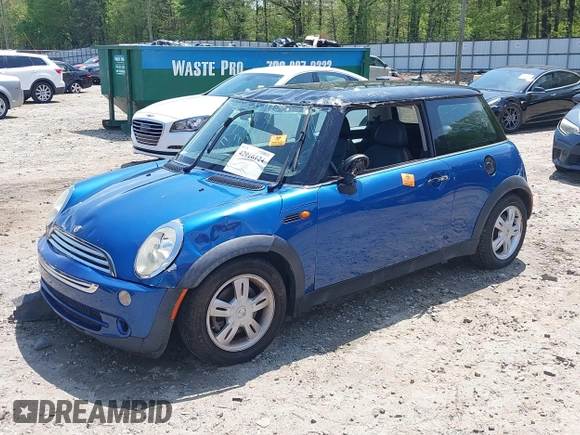 2006 MINI Hardtop with VIN WMWRC33596TJ75357, listed as a IAAI auction lot 42016124 with Not Provided miles and . Bid and sale history available at DreamBid. Image 2.