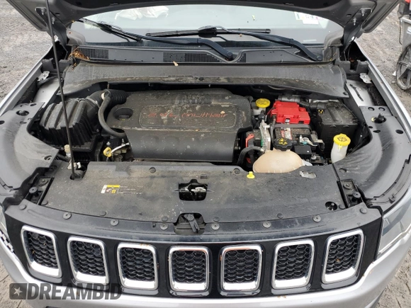 2020 Jeep Compass Limited z VIN 3C4NJCCBXLT211330, wystawiony jako Copart lot #56938845 z przebiegiem 98 968 mil mil oraz Szkoda całkowita • Salvage title. Historia ofert i sprzedaży dostępna na DreamBid. Obrazek 12.