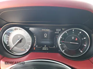 2022 Maserati Levante GT with VIN ZN661XUA1NX400259, listed as a Copart auction lot 42531984 with 26,229 mi miles. Bid and sale history available at carsss.com. Image 9.