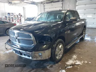 2017 Ram 1500 Big Horn z VIN 3C6RR7LT5HG543628, wystawiony jako IAAI lot #41629303 z przebiegiem 111 373 mil mil oraz . Historia ofert i sprzedaży dostępna na DreamBid. Obrazek 2.