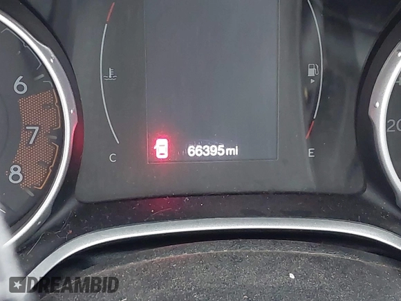 2020 Jeep Compass Altitude z VIN 3C4NJCBB9LT108501, wystawiony jako IAAI lot #41700451 z przebiegiem 66 395 mil mil oraz . Historia ofert i sprzedaży dostępna na DreamBid. Obrazek 15.