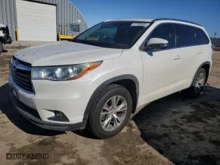 2014 Toyota Highlander XLE with VIN 5TDJKRFH2ES068322, listed as a Copart auction lot 41780005 with 141,720 mi miles and Salvage Title. Bid and sale history available at carsss.com. Image 1.