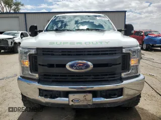 2019 Ford F-250 XL z VIN 1FT7W2B69KED65499, wystawiony jako Copart lot #55307825 z przebiegiem 58 091 mil mil oraz Szkoda całkowita • Salvage title. Historia ofert i sprzedaży dostępna na DreamBid. Obrazek 5.