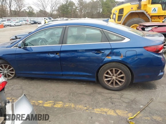 2019 Hyundai Sonata SE with VIN 5NPE24AF0KH737313, listed as a IAAI auction lot 41618811 with 104,822 mi miles and . Bid and sale history available at carsss.com. Image 6.