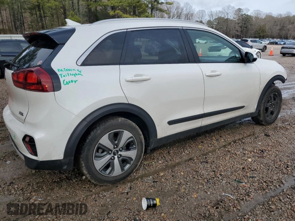 2020 Kia Niro LX with VIN KNDCB3LC9L5365833, listed as a Copart auction lot 45121005 with 125,983 mi miles and Salvage Title. Bid and sale history available at carsss.com. Image 3.