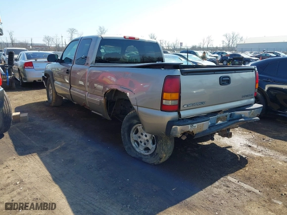 1999 Chevrolet Silverado 1500 LS with VIN 2GCEC19T4X1253952, listed as a IAAI auction lot 41785637 with 1 mi miles. Bid and sale history available at carsss.com. Image 3.