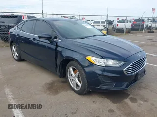 2020 Ford Fusion SE with VIN 3FA6P0HD3LR221714, listed as a IAAI auction lot 41654905 with 95,733 mi miles. Bid and sale history available at carsss.com. Image 1.