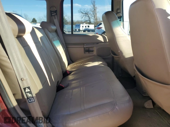 2001 Ford Explorer Eddie Bauer z VIN 1FMZU84P81UB51403, wystawiony jako Copart lot #50098005 z przebiegiem 212 906 mil mil oraz Szkoda całkowita • Salvage title. Historia ofert i sprzedaży dostępna na DreamBid. Obrazek 11.