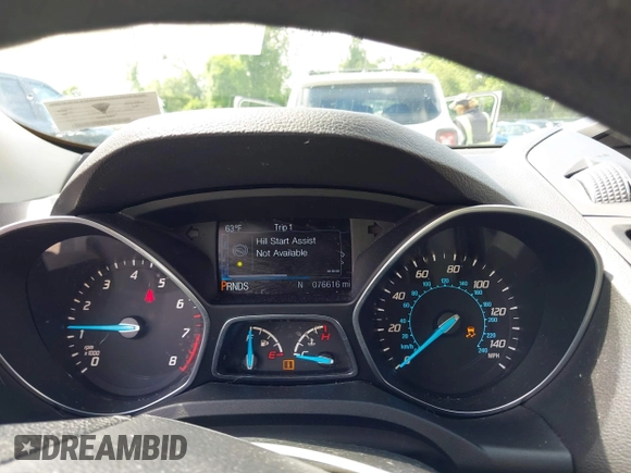 2016 Ford Escape SE z VIN 1FMCU9GX0GUB51525, wystawiony jako IAAI lot #42237629 z przebiegiem 76 616 mil mil oraz . Historia ofert i sprzedaży dostępna na DreamBid. Obrazek 7.