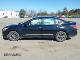 2015 Nissan Altima 2.5 S with VIN 1N4AL3AP7FN349408, listed as a IAAI auction lot 41839954 with 92,447 mi miles. Bid and sale history available at carsss.com. Image 14.